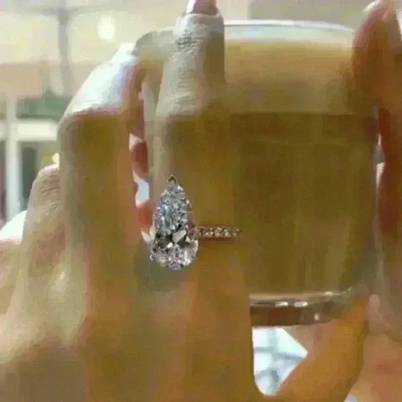 New Silver Pear Cut Ring 💍 - Picture 2 of 3